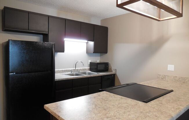 1 bed, 1 bath, 675 sqft, $939, Unit 120-22