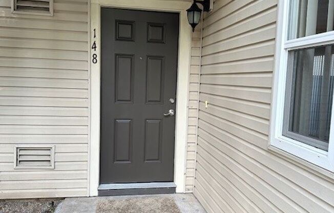1 bed, 1 bath, 700 sqft, $1,720, Unit 148