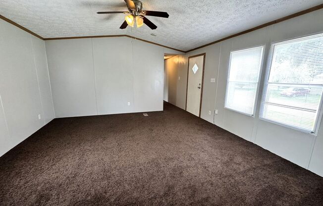 3 Bedroom / 2 Bathroom Westside Mobile Home