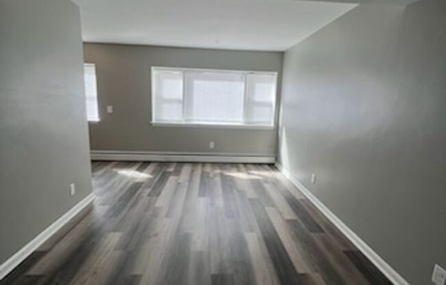 1 bed, 1 bath, 800 sqft, $849, Unit Unit 3