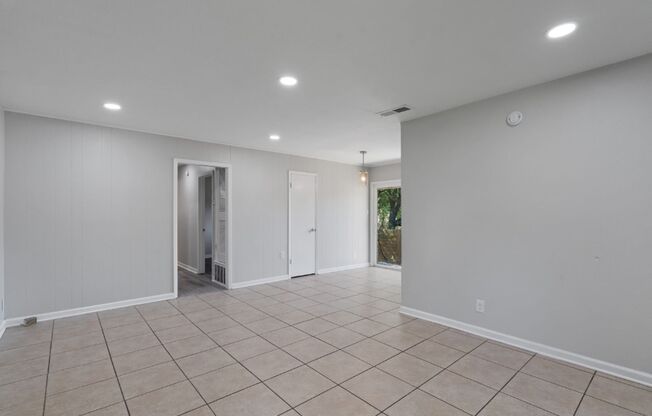 1407 Avebury Cir #A, Austin, Texas 78753