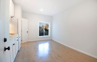 Studio, 1 bath, 214 sqft, $1,350, Unit 115