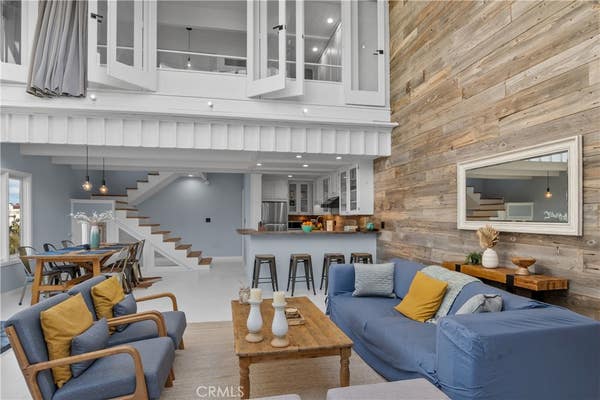 33 REEF ST
