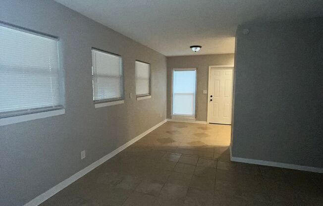 3 beds, 1 bath, $1,550