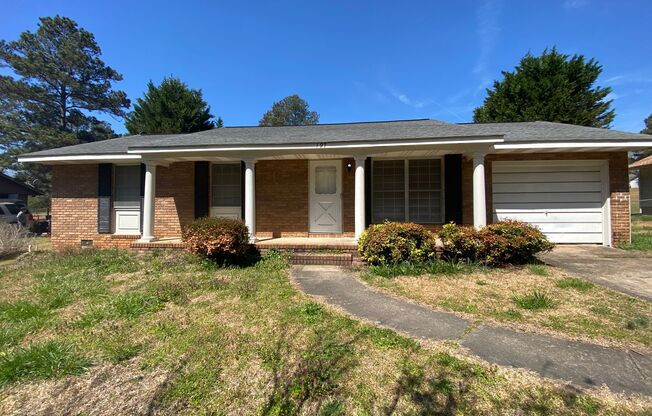 Cute 3 bedroom house with a fenced in backyard in Athens, GA