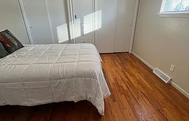 Cute 2 Bedroom Duplex in the Heart of Loveland