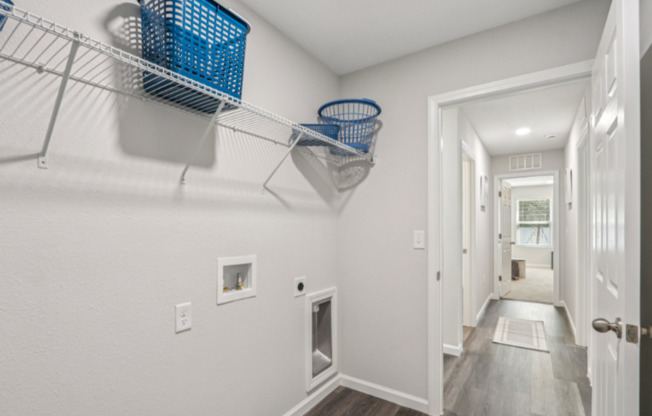 4 beds, 2 baths, 1,456 sqft, $1,899, Unit 5439