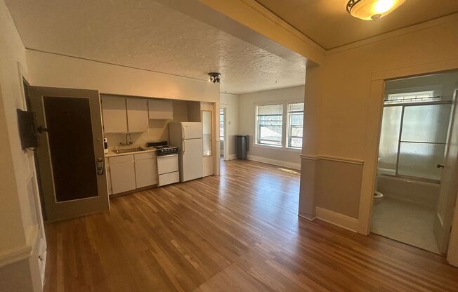 #362 BROADMORE APARTMENTS