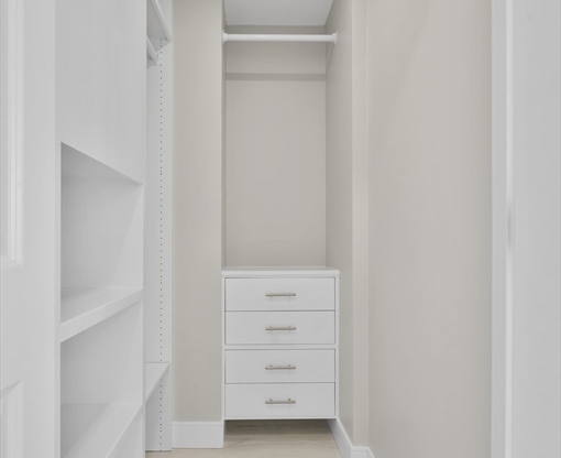 Studio, 1 bath, 590 sqft, $3,500, Unit 18M