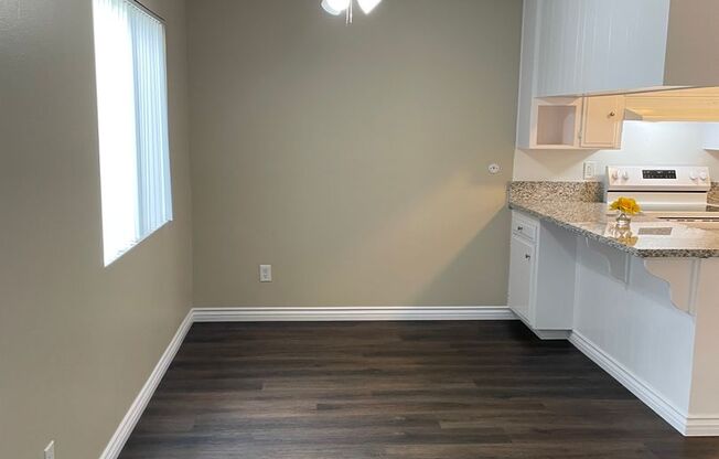 2 beds, 2 baths, 925 sqft, $2,450, Unit 37
