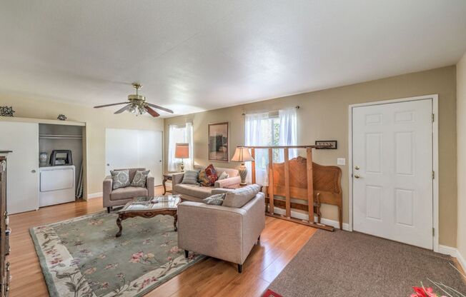 1 Bedroom Casita with Pool Access!