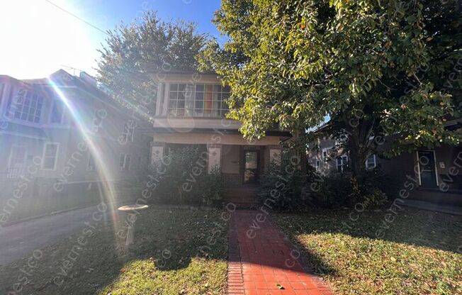1907 LINDEN AVE