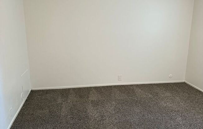 1 bed, 1 bath, $1,095, Unit 54