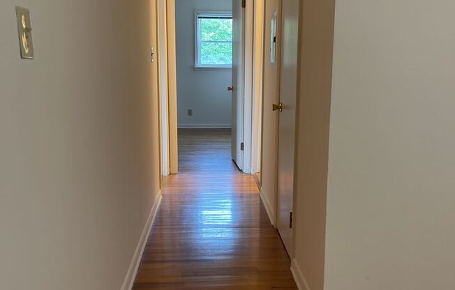 2 beds, 1 bath, 874 sqft, $1,445, Unit E-31