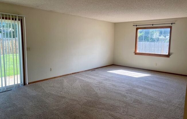 Awesome Home on Cul-du-Sac Near the Foothills!