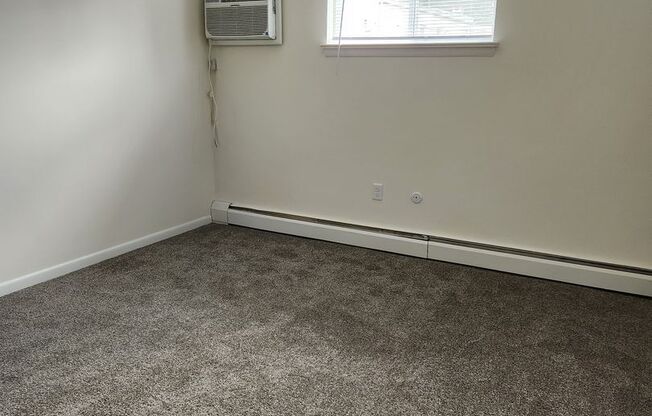 2 beds, 1 bath, 859 sqft, $1,450, Unit GL07004