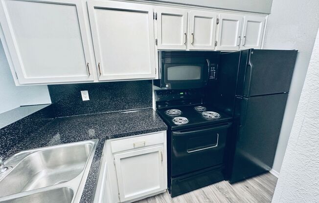 Studio, 1 bath, 500 sqft, $795, Unit 118