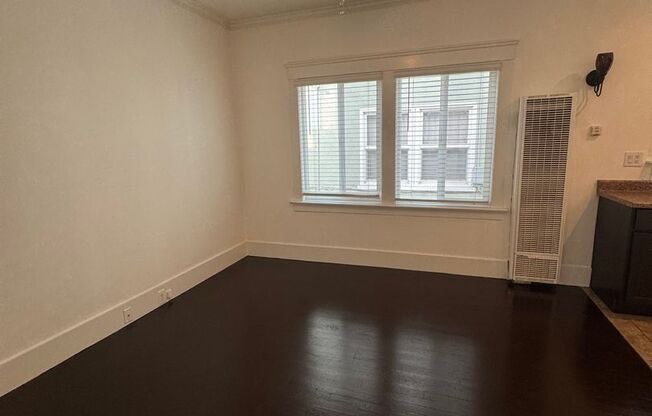 1 bed, 1 bath, $2,050, Unit 3935.5