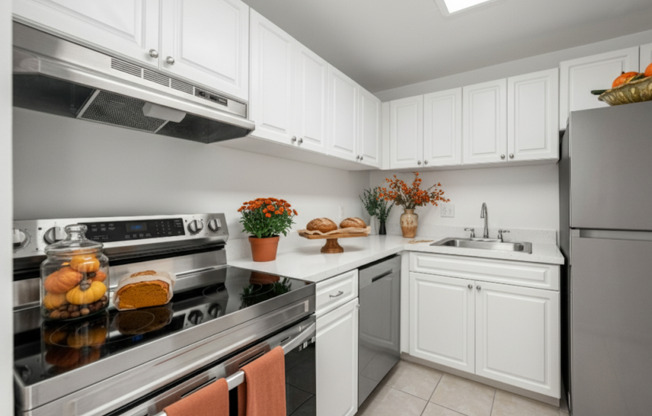 2 beds, 2 baths, 833 sqft, $1,768