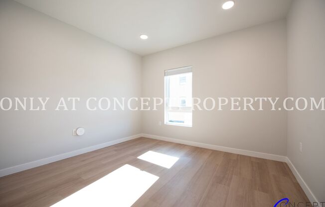 Studio, 1 bath, 300 sqft, $1,399, Unit 1-223