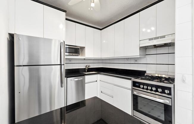 1 bed, 1 bath, $3,750, Unit 29G
