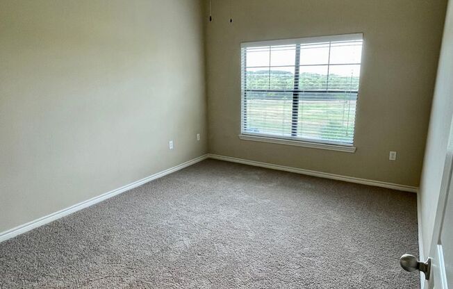 2 beds, 2 baths, 952 sqft, $1,959, Unit 02-112