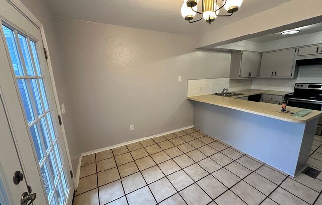 3 beds, 2 baths, $2,195