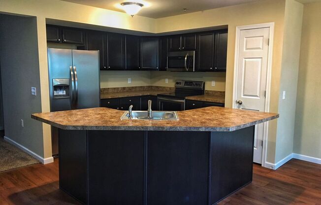 3 beds, 3.5 baths, 1,597 sqft, $2,315, Unit 308 Frisco Court