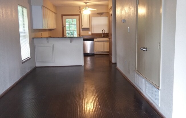 2 beds, 1 bath, $1,450