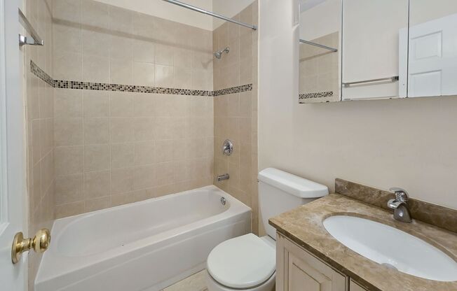 2 beds, 1 bath, 1,050 sqft, $2,695, Unit 2320-G