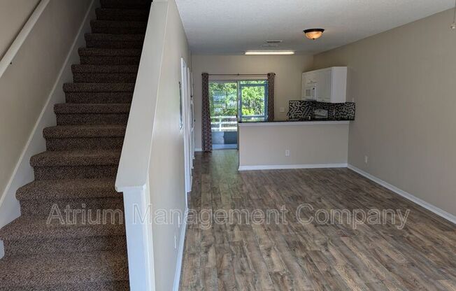 404 WILTON CIR