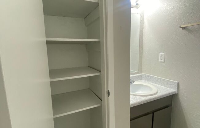 1 bed, 1 bath, 700 sqft, $845, Unit 12J