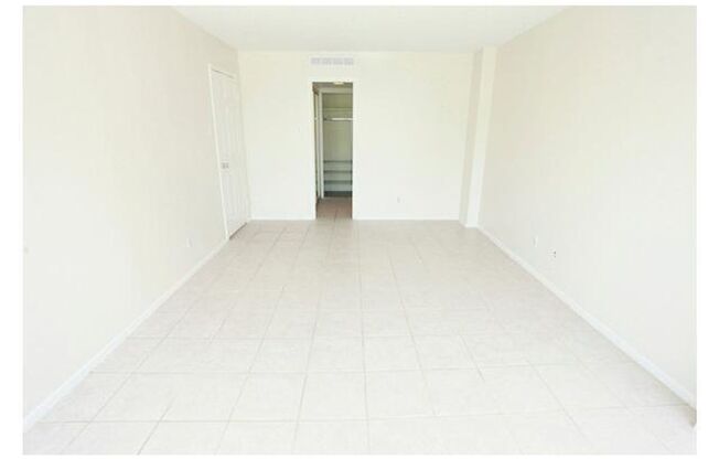 DOWNTOWN MID RISE - 1BD/1BA -  ALL BILLS PAID - GATED - RESERVED PARKING - $1395