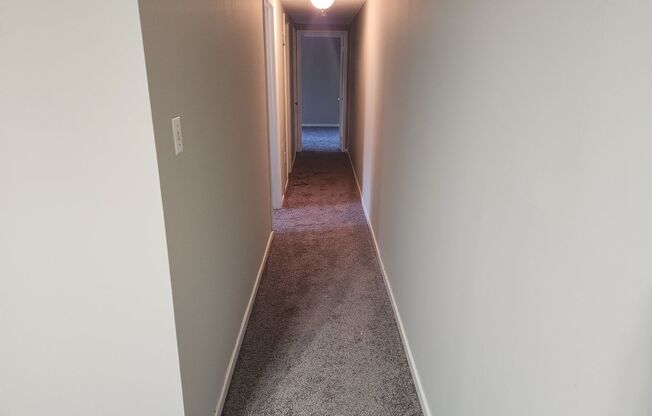 2 beds, 2 baths, 1,220 sqft, $1,505, Unit WG1-614