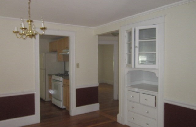 27 ELLIOT ST