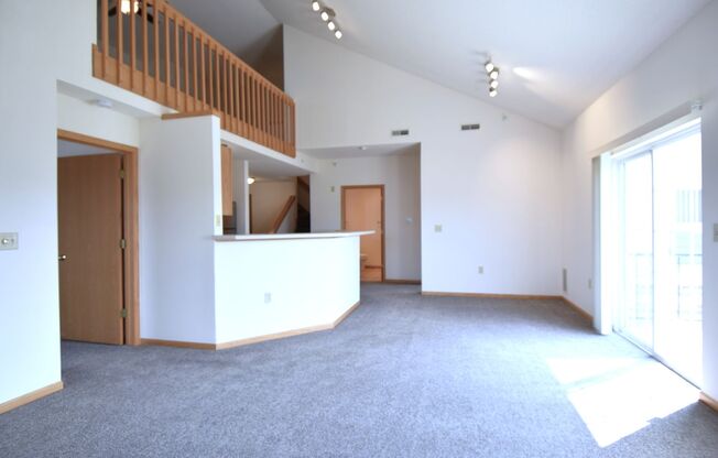 3 beds, 2 baths, 1,550 sqft, $2,310, Unit 1322-302