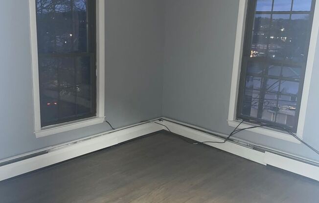 Newly renovated 4 bedroom 1.5 bath single family house