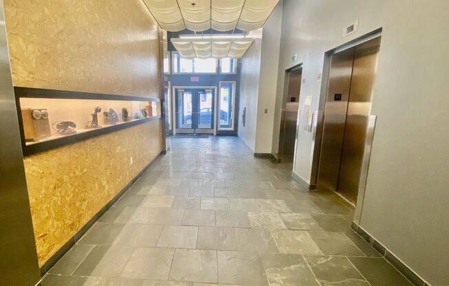 AWESOME 1 BR / 1 BA Loft Condo at Arch St Exchange @ 1230 Arch Street