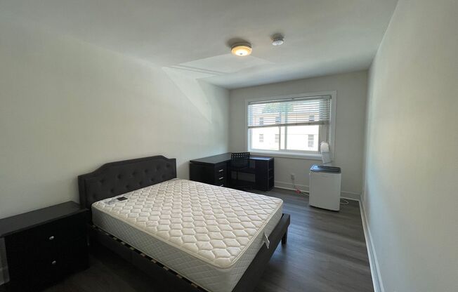 3 beds, 1 bath, $3,600