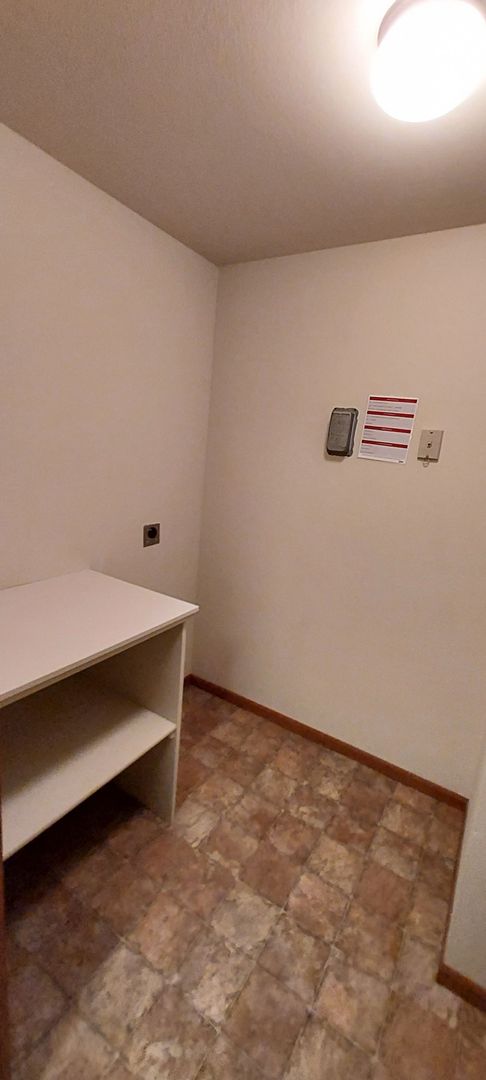 1 bed, 1 bath, 843 sqft, $1,065, Unit 51-302