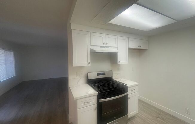 2 beds, 1 bath, 785 sqft, $2,295, Unit UNIT 2