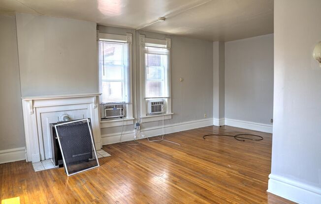 Studio, 1 bath, $995, Unit 250 F