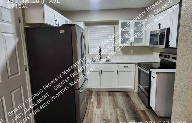 131 NW 10 AVE