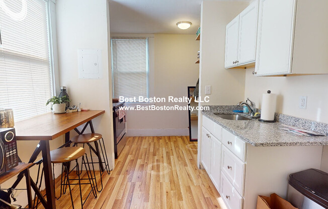 16 Warren Ave Apt 2