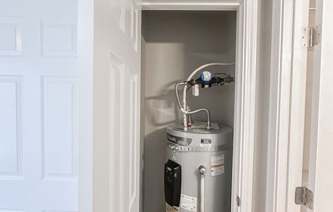 2 beds, 2 baths, 1,096 sqft, $1,475, Unit 1883C