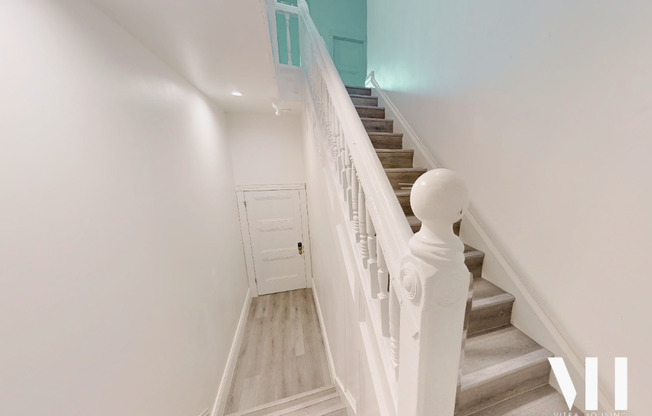 1030 West Apartments: Two, Four, & Five Bedrooms Near USC Campus!