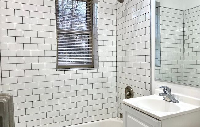 Studio, 1 bath, 375 sqft, $1,200, Unit 4031-203