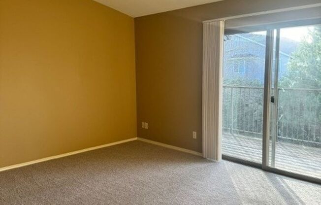 2 beds, 2 baths, 918 sqft, $1,495, Unit 4928-103