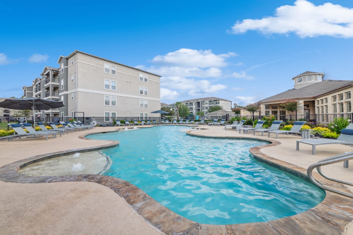 Luxury Magnolia Apartments Near Houston