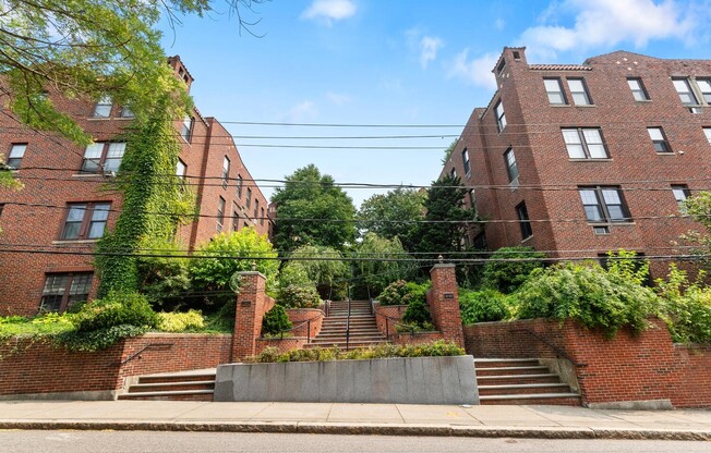 2 beds, 2 baths, 1,350 sqft, $4,000, Unit 1